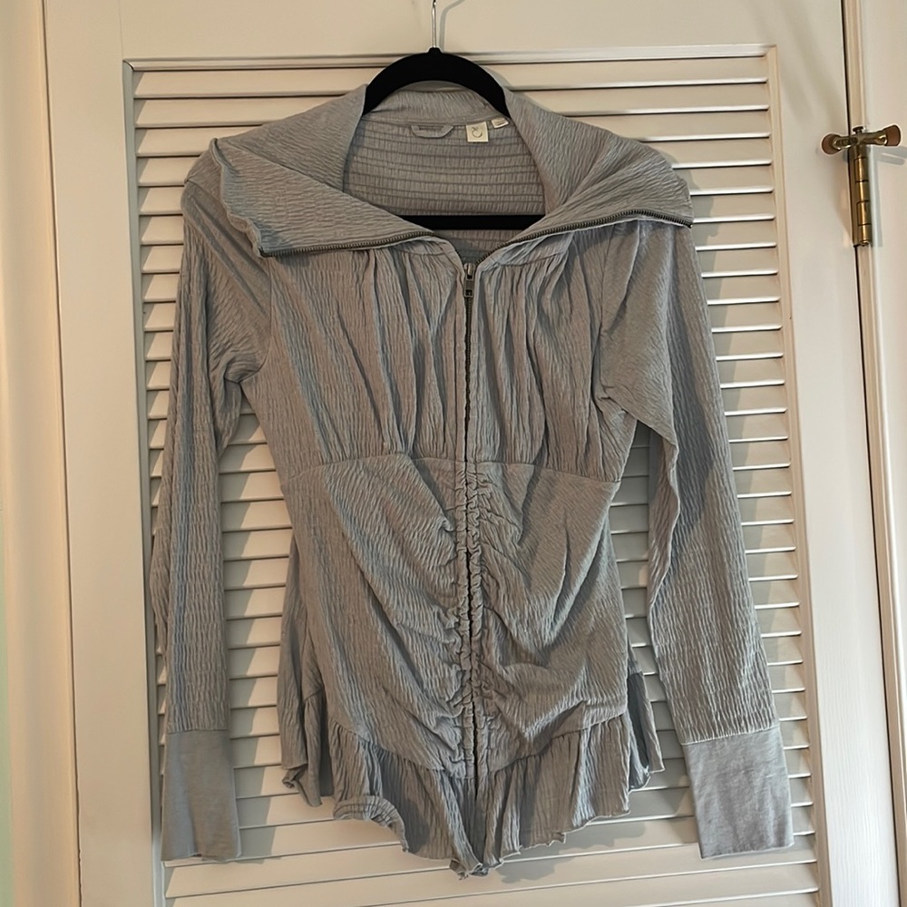 Anthropologie zip up sweater in light gray L